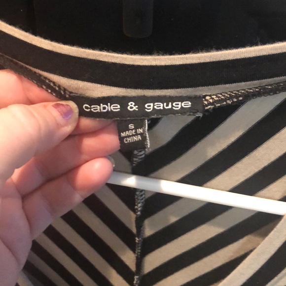 Nice flowy blouse - Picture 2 of 2